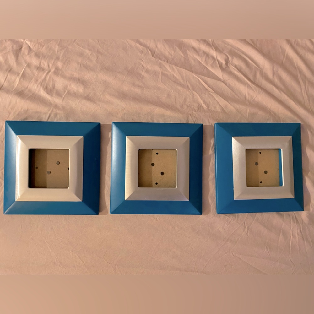 three 9x9cm picture frames, very good condition, can stand alone or be hung